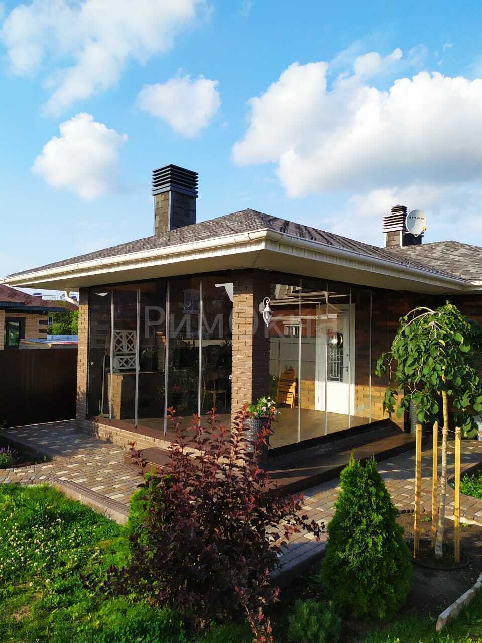 Безрамное остекление для зоны барбекю